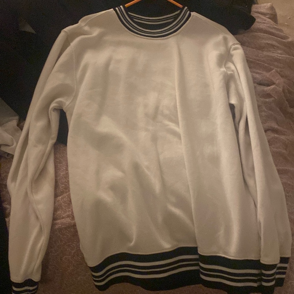 White sweatshirt